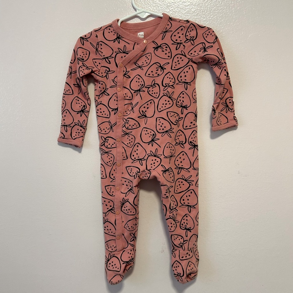 Tea Collection Pink Strawberry Print Sleeper Sz 6-9 Mo